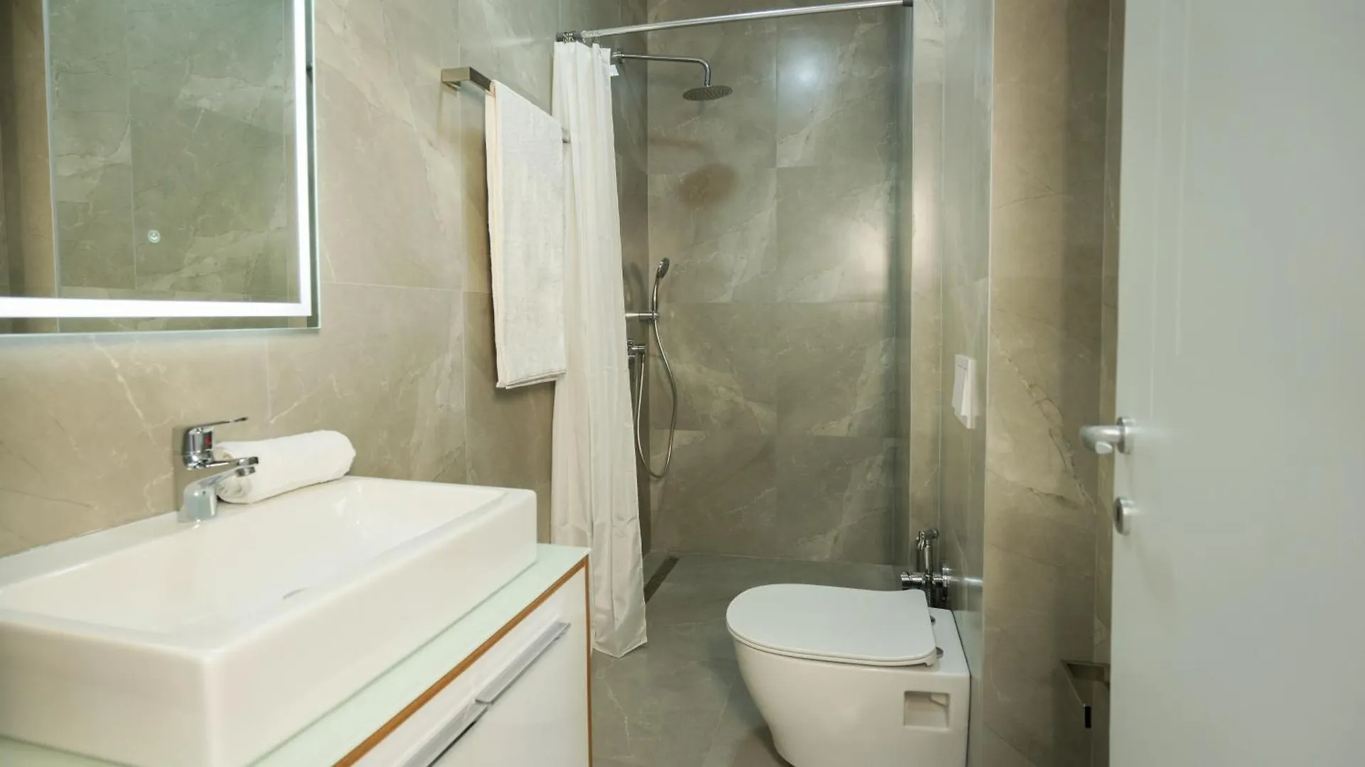 Arza Apartment B9 Tirana 0*,